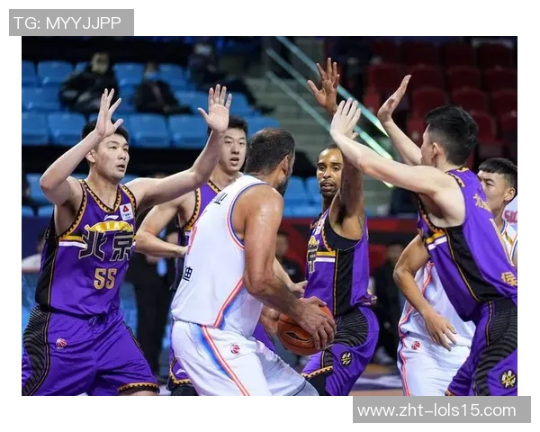 成都篮球队阵地战解析：战术布局与球员配合的深度分析